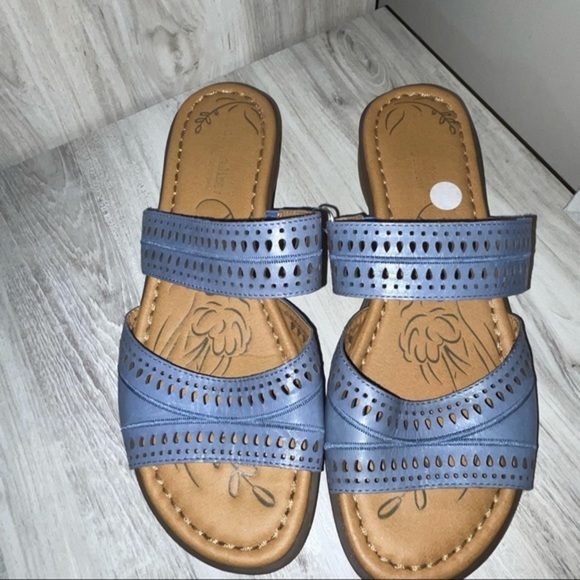 Leather Naturalizer Sandals - Picture 3 of 7